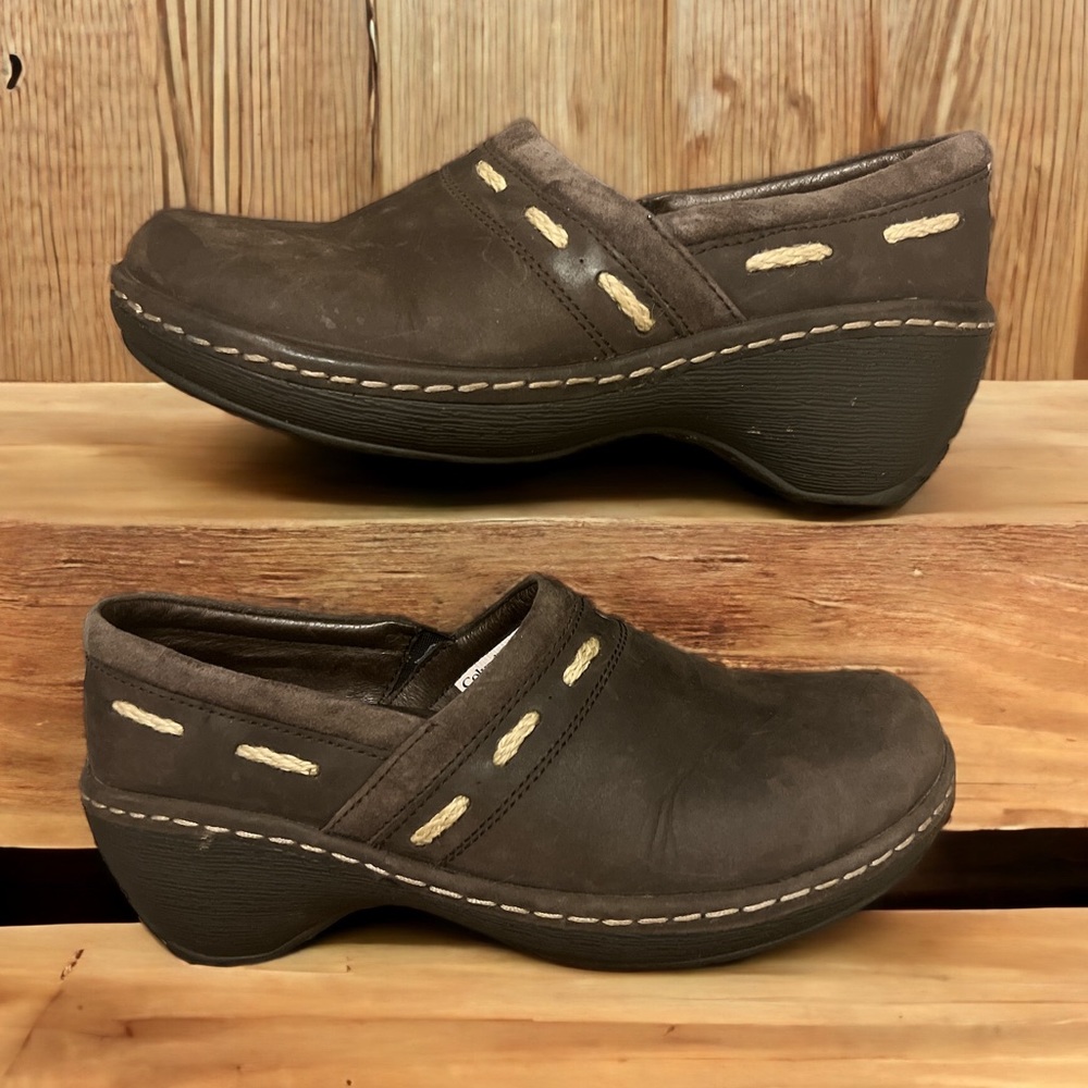 Columbia Women’s Addie Brown Leather Clogs Size 8 NWOT Slip-On